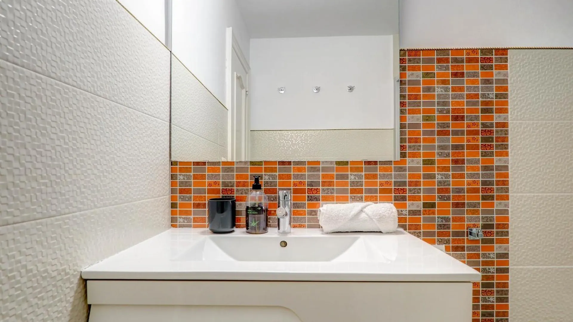 The Lilium Apartment By Hello Homes Sitges